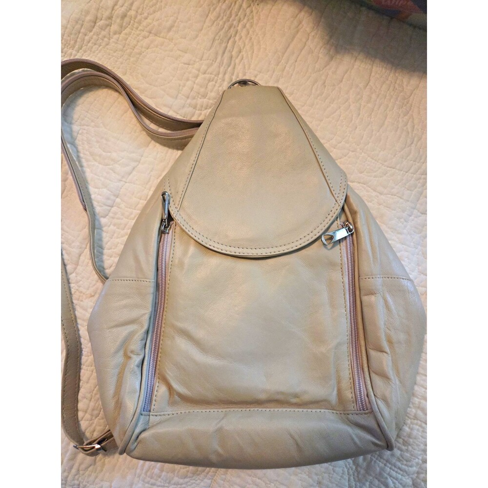 Italian Leather Women's Backpack Purse Zip & Snap Closure Inner/Outer Pockets